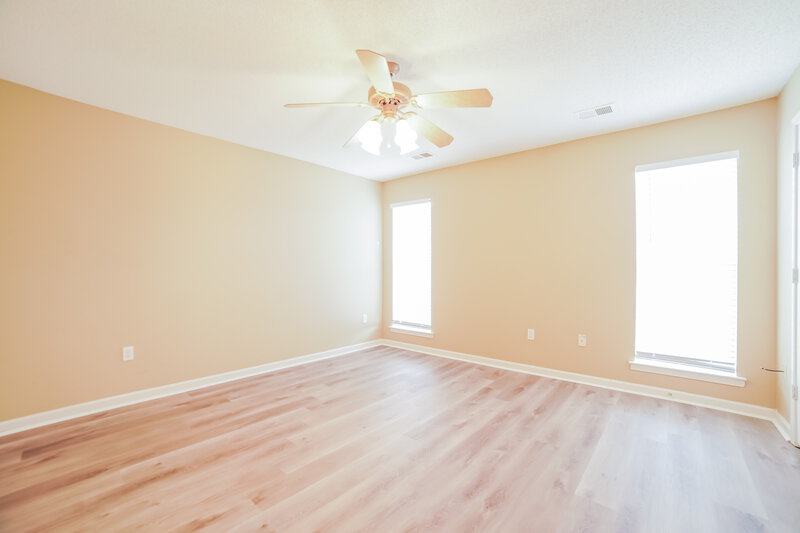 1,560/Mo, 6932 Wrenwood Dr Horn Lake, MS 38637 Main Bedroom View