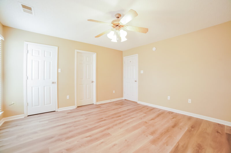 1,560/Mo, 6932 Wrenwood Dr Horn Lake, MS 38637 Main Bedroom View 2