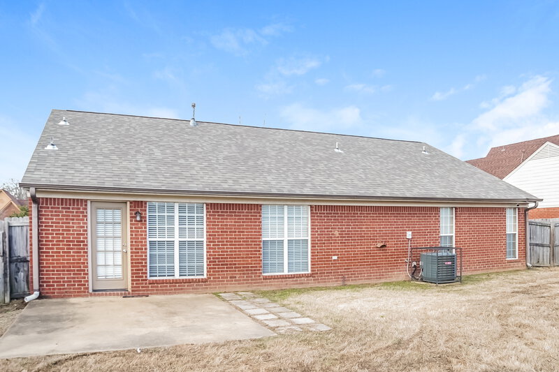 1,560/Mo, 6932 Wrenwood Dr Horn Lake, MS 38637 Rear View