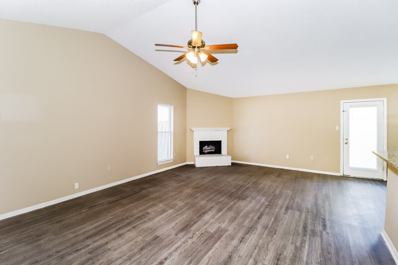1,430/Mo, 7174 Brandee Dr Horn Lake, MS 38637 Living Room View