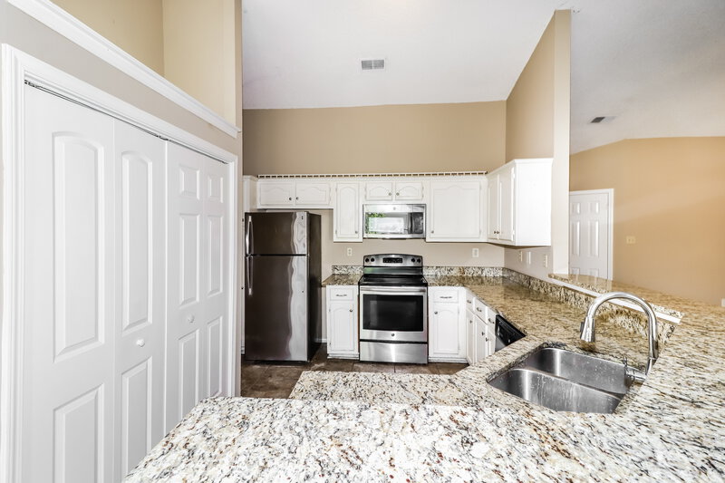 1,430/Mo, 7174 Brandee Dr Horn Lake, MS 38637 Kitchen View