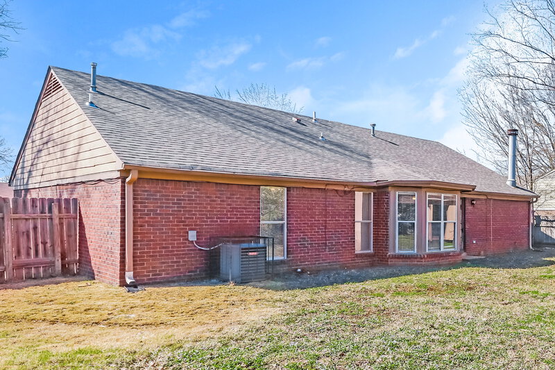 1,430/Mo, 7174 Brandee Dr Horn Lake, MS 38637 Rear View