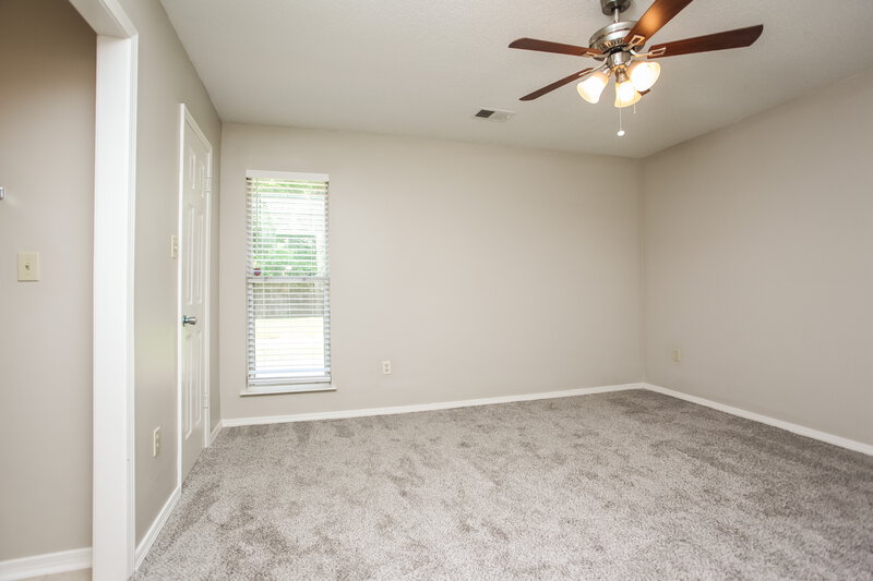 1,620/Mo, 6825 Dunbarton Dr Horn Lake, MS 38637 Main Bedroom View