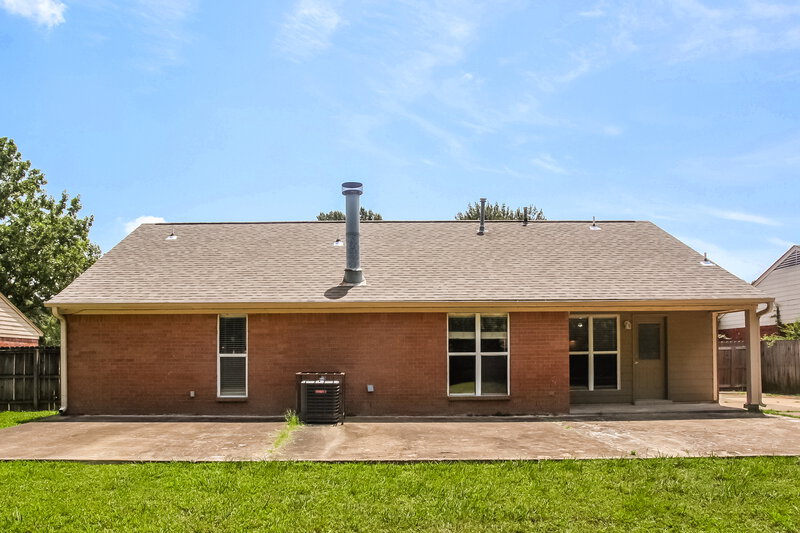 1,620/Mo, 6825 Dunbarton Dr Horn Lake, MS 38637 Rear View