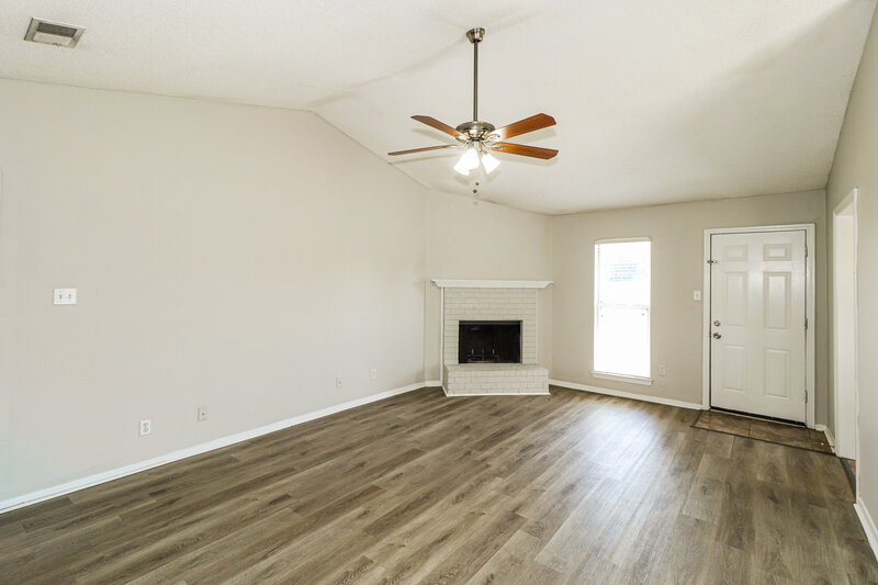 1,455/Mo, 4153 Anderton Blvd Horn Lake, MS 38637 Living Room View