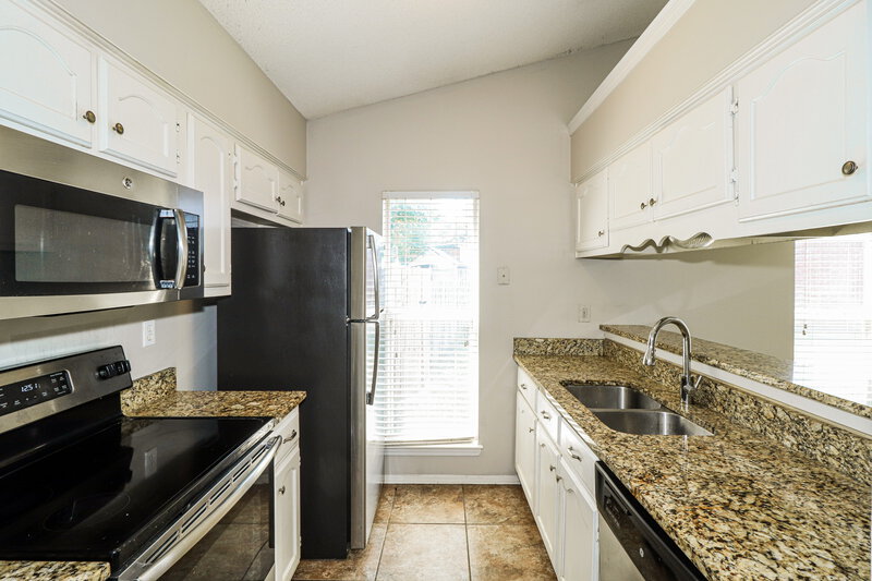 1,455/Mo, 4153 Anderton Blvd Horn Lake, MS 38637 Kitchen View