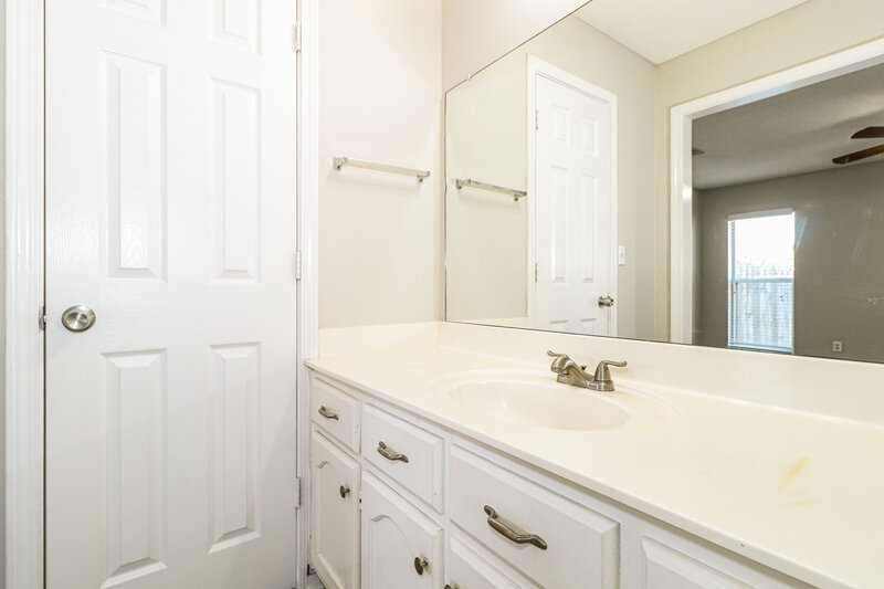1,455/Mo, 4153 Anderton Blvd Horn Lake, MS 38637 Main Bathroom View