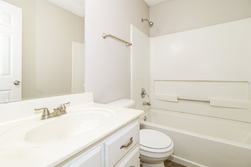 1,455/Mo, 4153 Anderton Blvd Horn Lake, MS 38637 Bathroom View