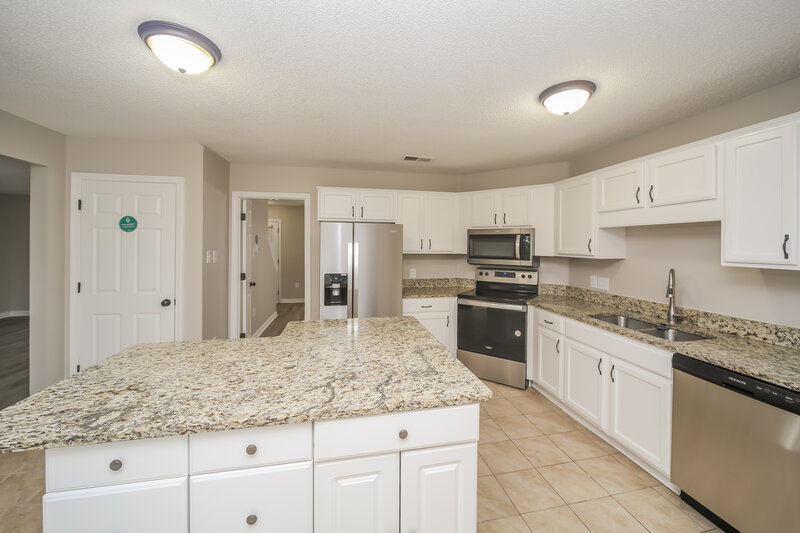 2,930/Mo, 7228 Hunters Horn Dr Olive Branch, MS 38654 Kitchen View
