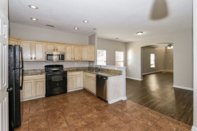 1,805/Mo, 9915 White Poplar Dr Olive Branch, MS 38654 Kitchen View