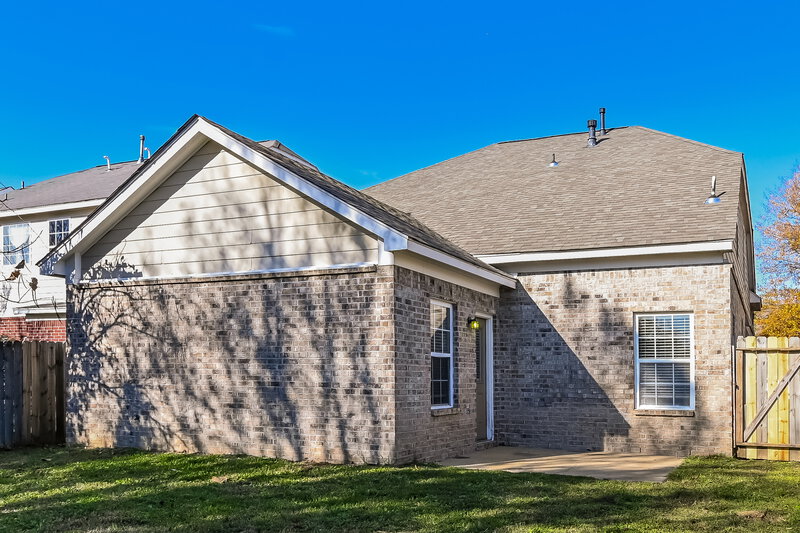 1,805/Mo, 9915 White Poplar Dr Olive Branch, MS 38654 Rear View