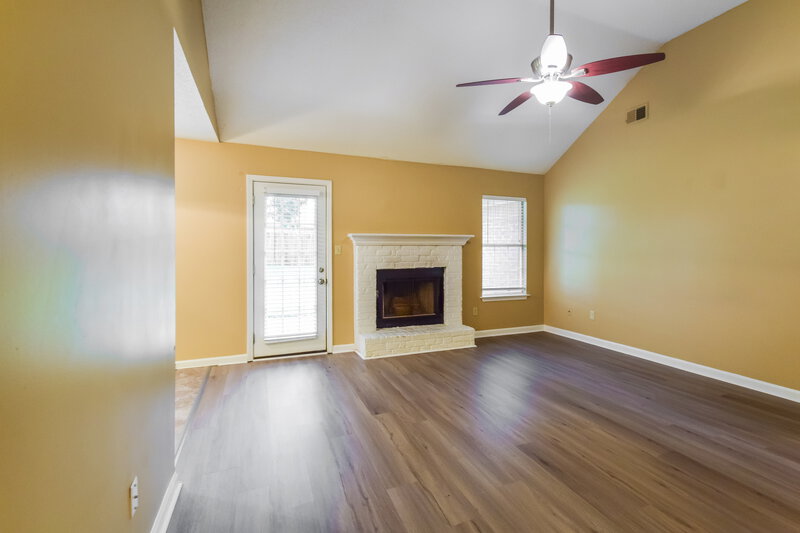 1,935/Mo, 6020 Oak Ridge Dr Olive Branch, MS 38654 Living Room View
