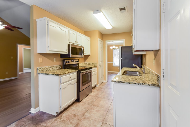 1,935/Mo, 6020 Oak Ridge Dr Olive Branch, MS 38654 Kitchen View