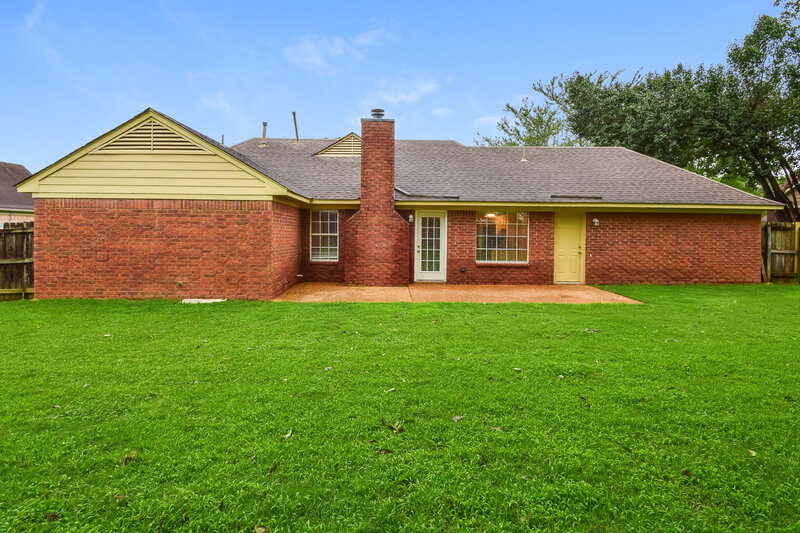 1,935/Mo, 6020 Oak Ridge Dr Olive Branch, MS 38654 Rear View