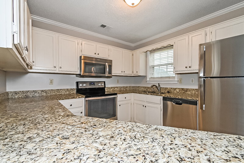2,060/Mo, 10020 Fox Chase Dr Olive Branch, MS 38654 Kitchen View