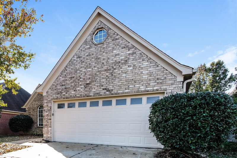 1,960/Mo, 8995 William Paul Dr Olive Branch, MS 38654 Front View 2
