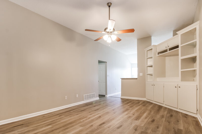 1,960/Mo, 8995 William Paul Dr Olive Branch, MS 38654 Living Room View
