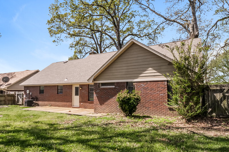 1,910/Mo, 7352 Alexander Rd Olive Branch, MS 38654 Rear View