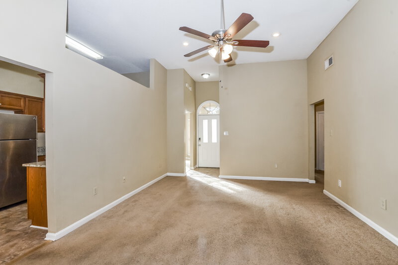 1,715/Mo, 5780 Lancaster Dr Olive Branch, MS 38654 Living Room View