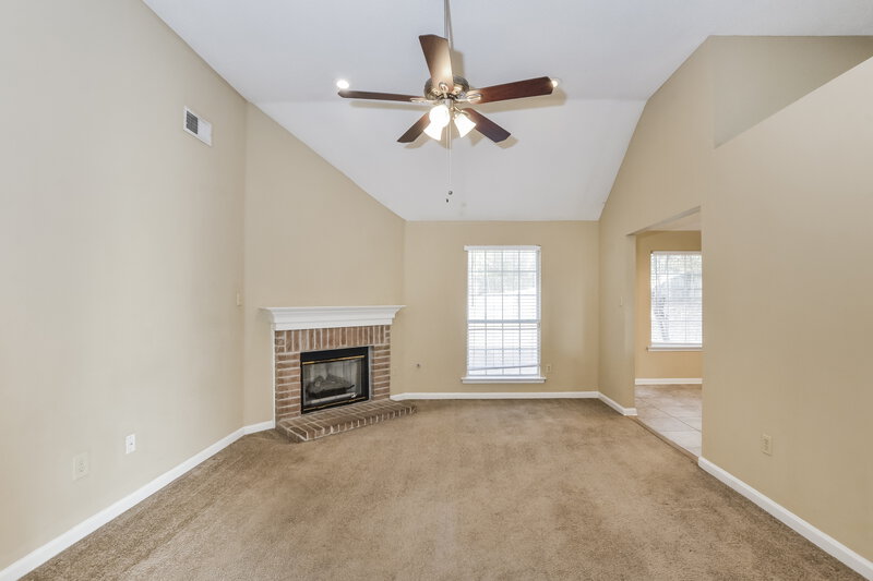 1,715/Mo, 5780 Lancaster Dr Olive Branch, MS 38654 Living Room View 2