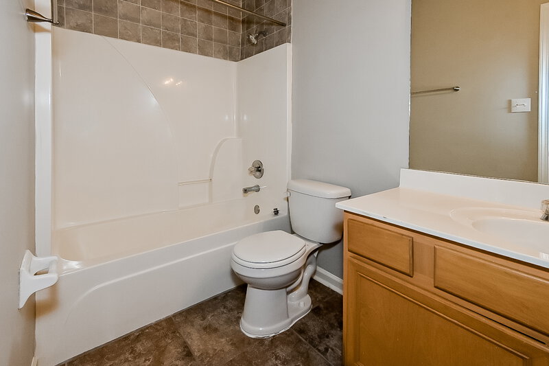 1,775/Mo, 4513 Graystone Dr Southaven, MS 38671 Bathroom View