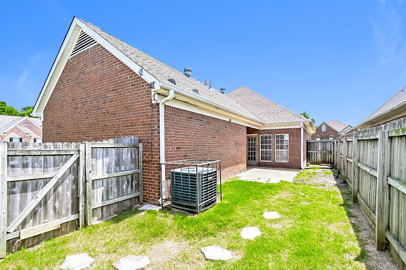 1,775/Mo, 4513 Graystone Dr Southaven, MS 38671 Rear View