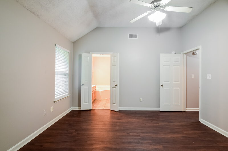 2,080/Mo, 5604 Corvin Ln Southaven, MS 38671 Main Bedroom View 2