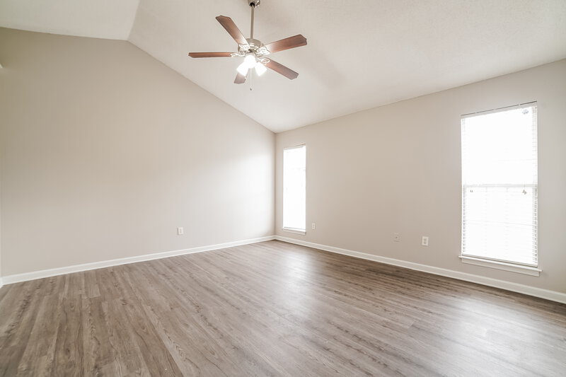 2,690/Mo, 1656 Mary Payton Dr Southaven, MS 38671 Main Bedroom View 2