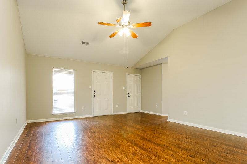 2,490/Mo, 799 Grant Dr Southaven, MS 38671 Living Room View