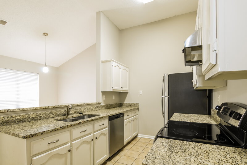 2,490/Mo, 799 Grant Dr Southaven, MS 38671 Kitchen View