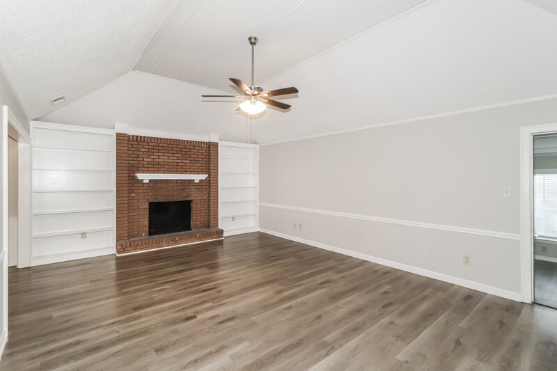 1,920/Mo, 5465 Pear Dr Southaven, MS 38671 Living Room View