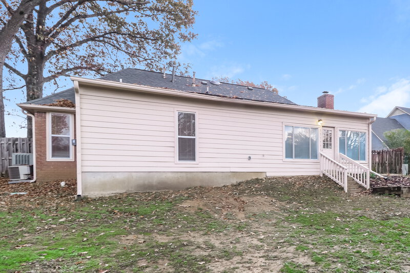 1,920/Mo, 5465 Pear Dr Southaven, MS 38671 Rear View