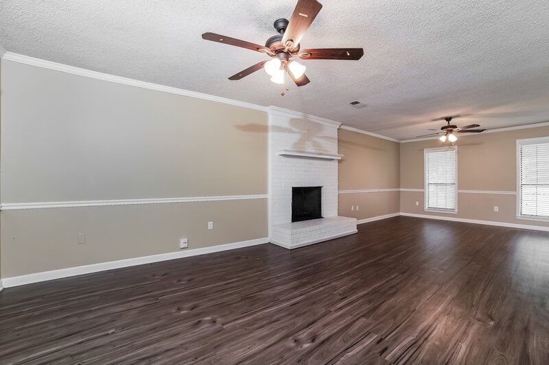 1,805/Mo, 6679 Tangleberry Cove Walls, MS 38680 Living Room View