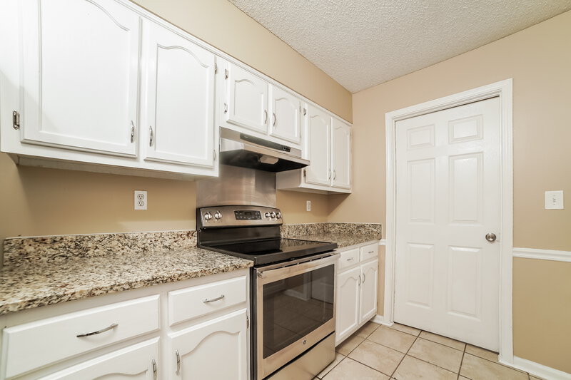 1,805/Mo, 6679 Tangleberry Cove Walls, MS 38680 Kitchen View 2