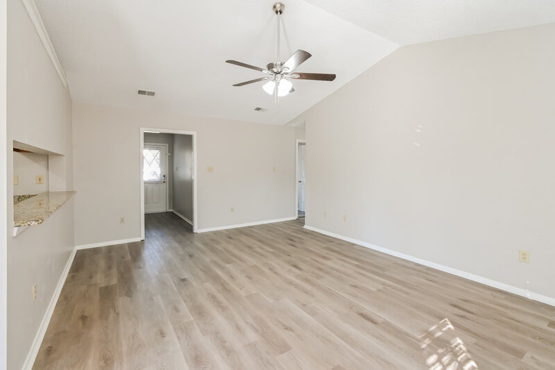 1,595/Mo, 7184 Brandee Dr Horn Lake, MS 38637 Living Room View 2