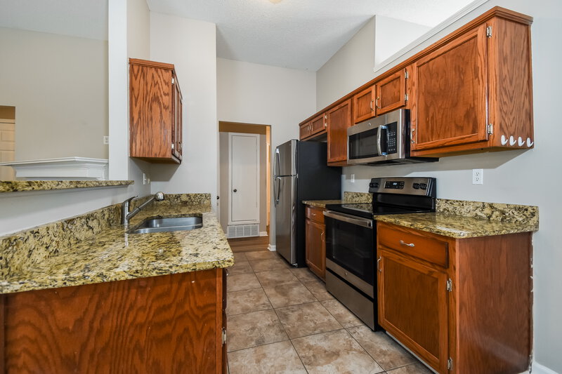 1,720/Mo, 7340 Durango Dr Horn Lake, MS 38637 Kitchen View 2
