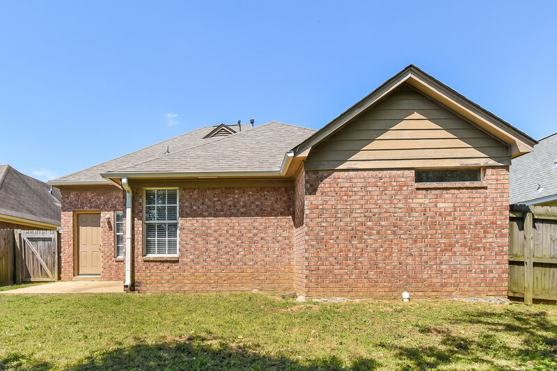 1,720/Mo, 7340 Durango Dr Horn Lake, MS 38637 Rear View
