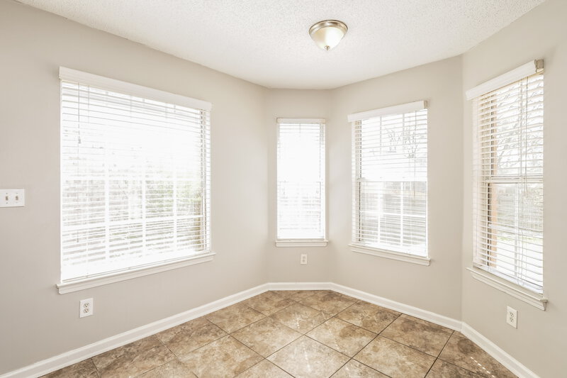 1,690/Mo, 1651 Thomas St Horn Lake, MS 38637 Breakfast Nook View