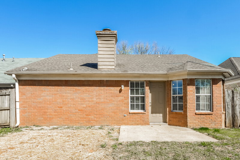 1,690/Mo, 1651 Thomas St Horn Lake, MS 38637 Rear View