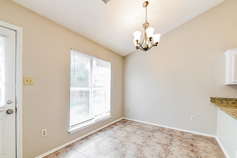 1,700/Mo, 7171 Dunbarton Dr Horn Lake, MS 38637 Dining Room View