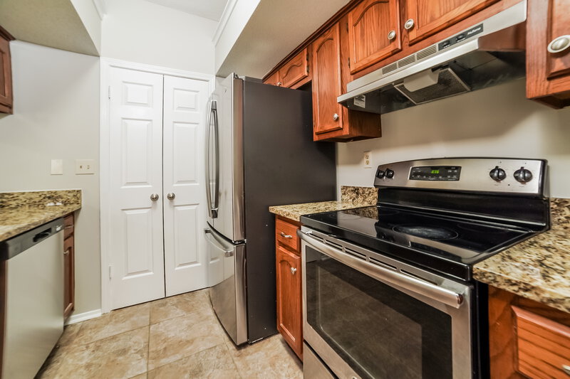 1,435/Mo, 3421 Laurelwood St Horn Lake, MS 38637 Kitchen View