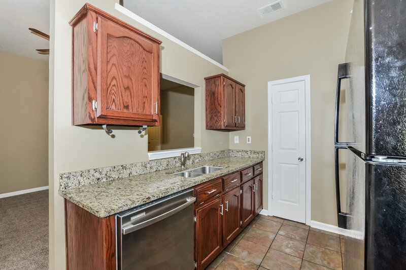 1,700/Mo, 7642 Fox Hunt Dr E Olive Branch, MS 38654 Kitchen View