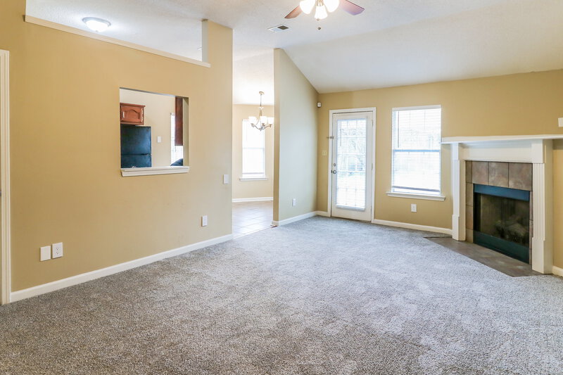 1,705/Mo, 7642 Fox Hunt Dr E Olive Branch, MS 38654 Living Room View 2