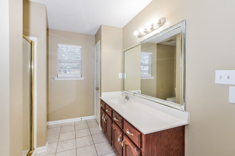 1,700/Mo, 7642 Fox Hunt Dr E Olive Branch, MS 38654 Main Bathroom View