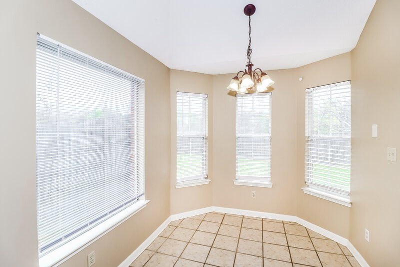 1,740/Mo, 50 Steffani Dr Southaven, MS 38671 Dining Room View