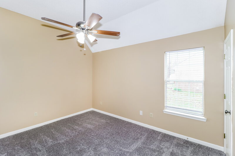 1,740/Mo, 50 Steffani Dr Southaven, MS 38671 Main Bedroom View