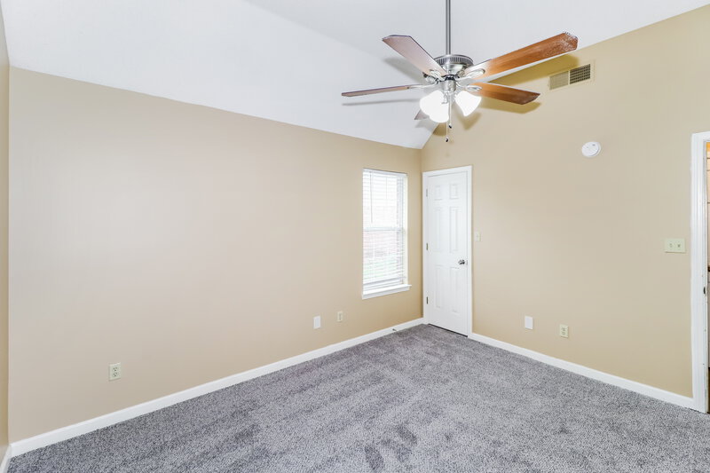 1,740/Mo, 50 Steffani Dr Southaven, MS 38671 Main Bedroom View 2