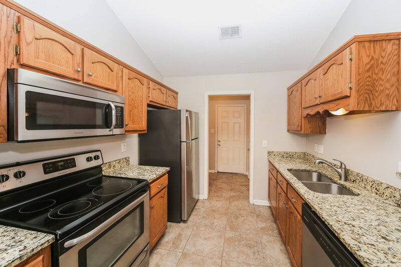 1,585/Mo, 1979 Cresent Ln Southaven, MS 38671 Kitchen View