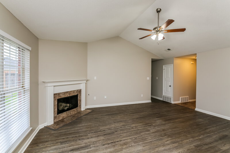 1,755/Mo, 7927 Nature Walk Dr Southaven, MS 38671 Living Room View