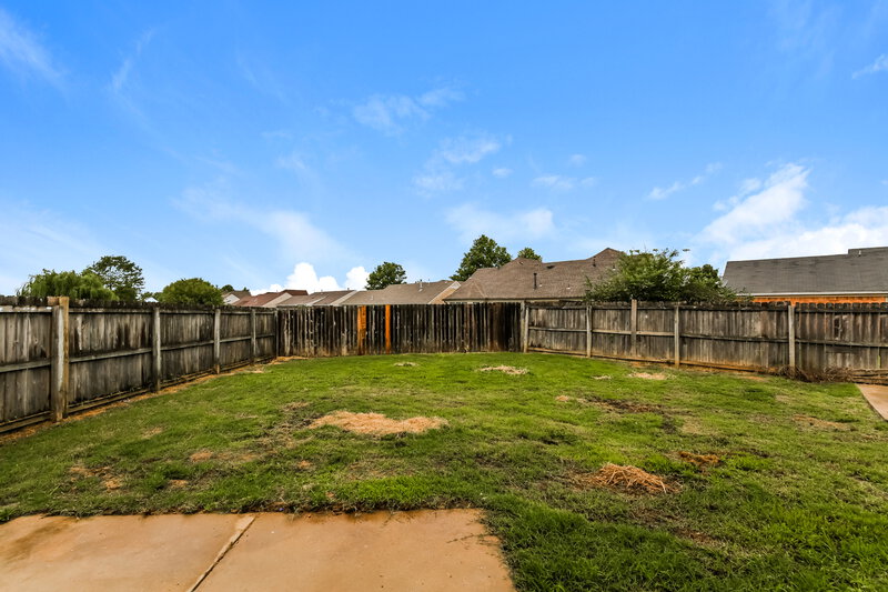 1,755/Mo, 7927 Nature Walk Dr Southaven, MS 38671 Rear View